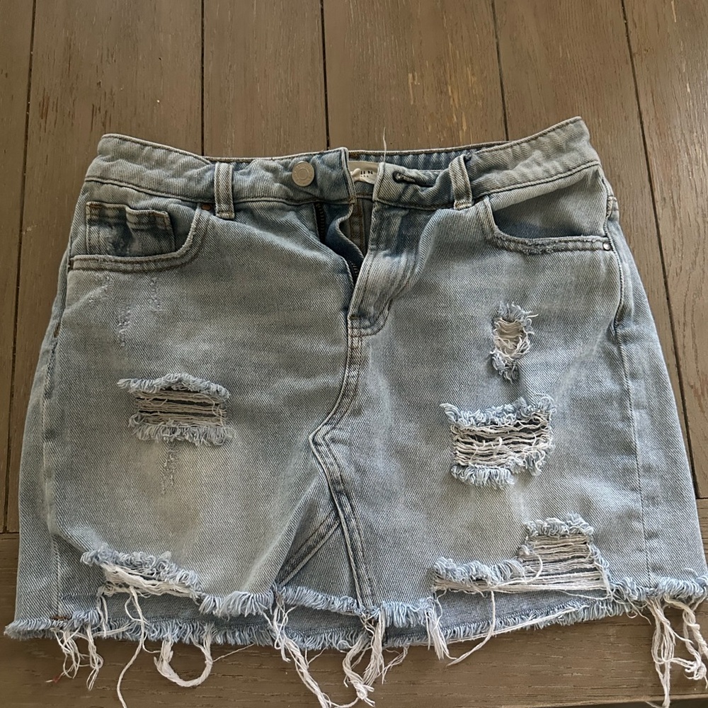 Pacsun distressed jean skirt